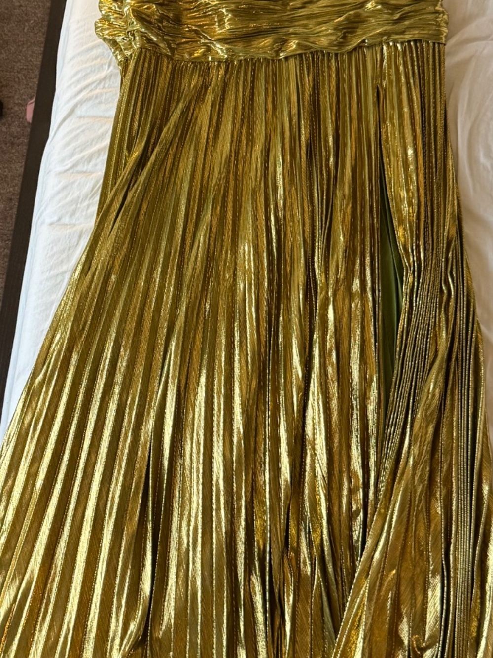 Retrofête Thalia Dress Metallic Peridot - Picture 5 of 9